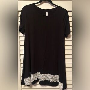 Zenana Signature Black Lace Hem Top M | Hi-Lo Tunic | Boho Feminine | Boutique S